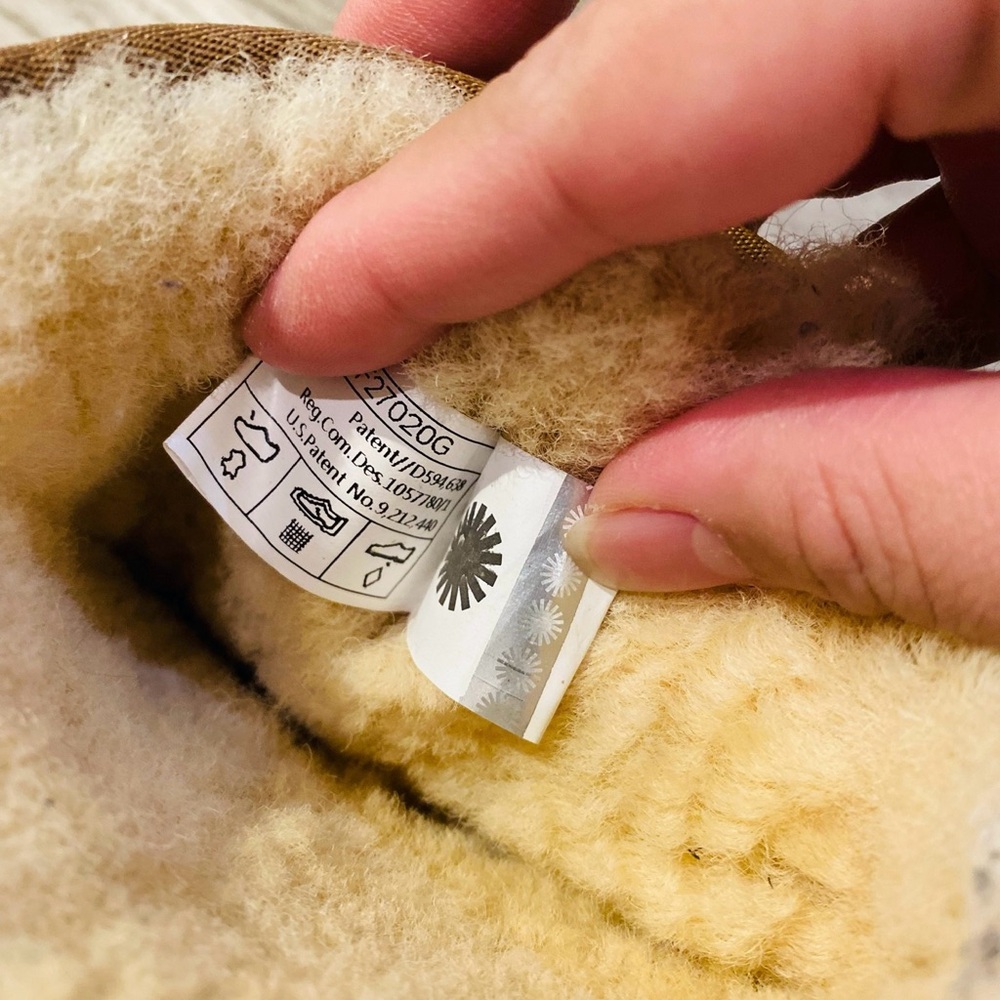 UGG Winter Booties - Picture 3 of 6
